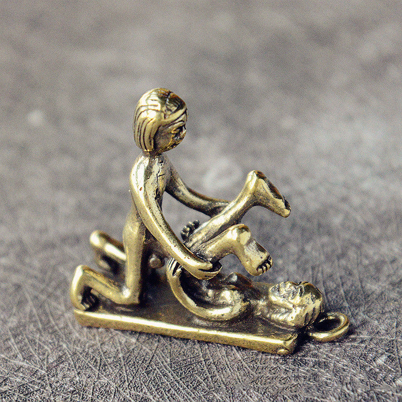 Creative Personality Antique Small Bronze Men And Women Keychain